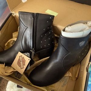 Women’s boots